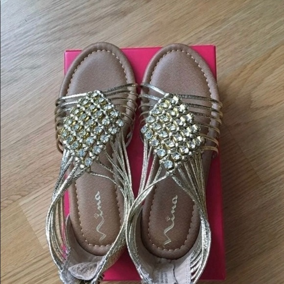 New “Nina” sandals size 1 youth - Picture 4 of 4